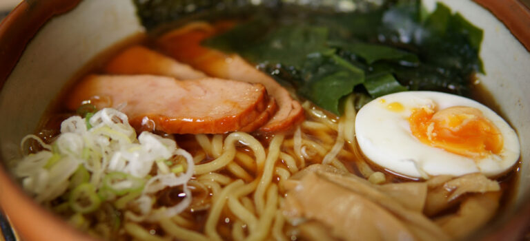 【ヤオコー】煮干し醤油スープと極太麺