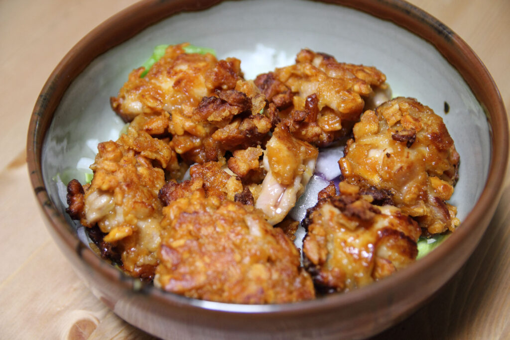 柿の種で鳥の唐揚げを作る