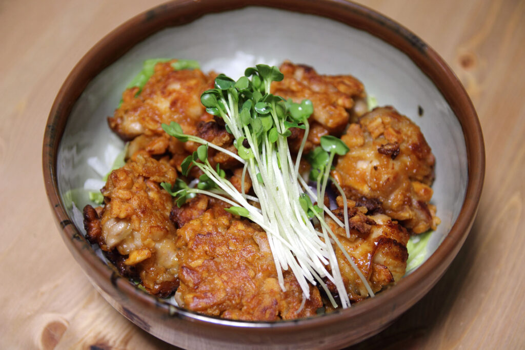 柿の種で鳥の唐揚げを作る