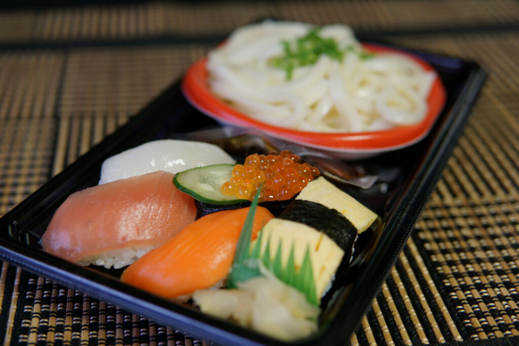 生寿司&うどんセット
