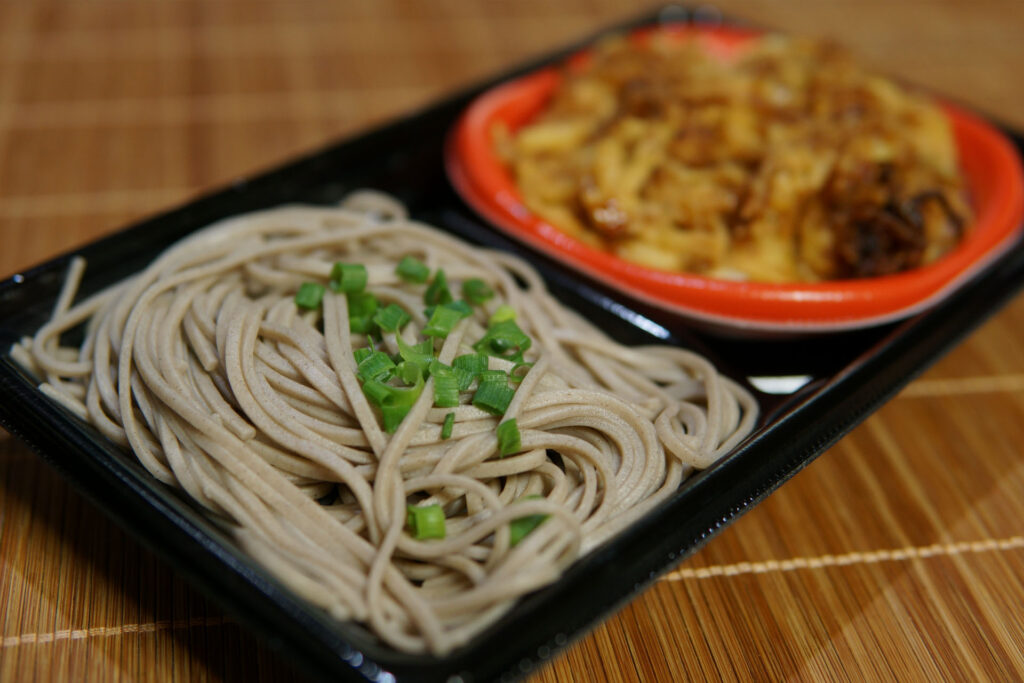 信州そばと白海老と桜海老の摘み揚げ天丼