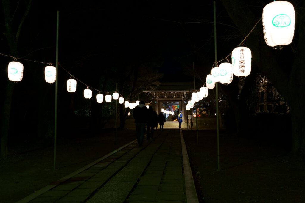 東漸寺 除夜の鐘（中雀門）