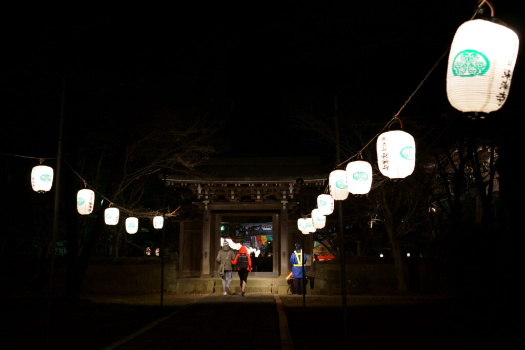 東漸寺 除夜の鐘（中雀門）