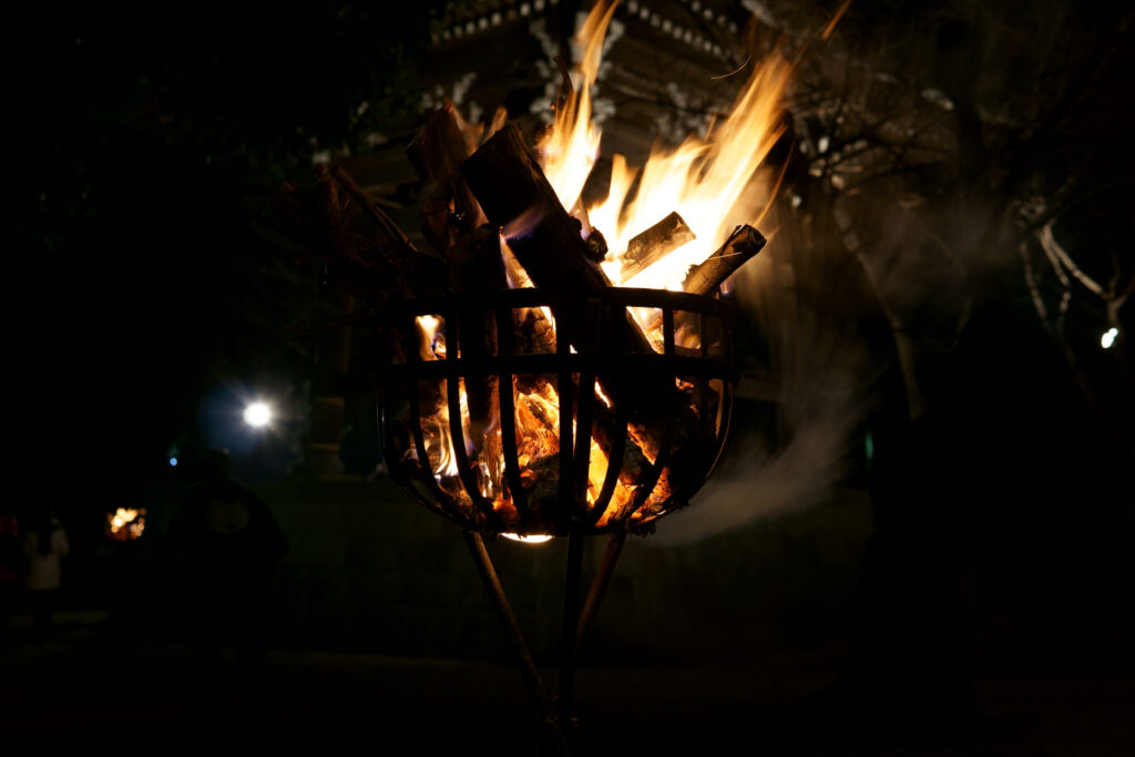 東漸寺 除夜の鐘（かがり火）