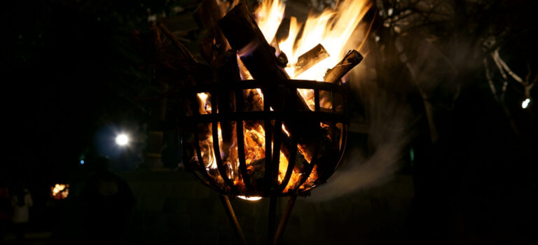 かがり火で有名な東漸寺「除夜の鐘」α6000夜間撮影テスト（2018-1）