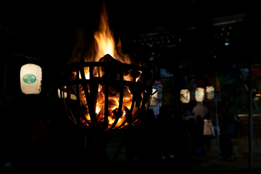 東漸寺 初詣（かがり火）