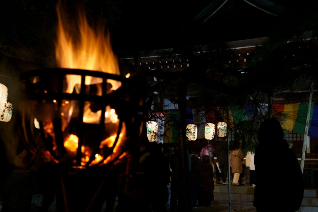 東漸寺 初詣（かがり火）