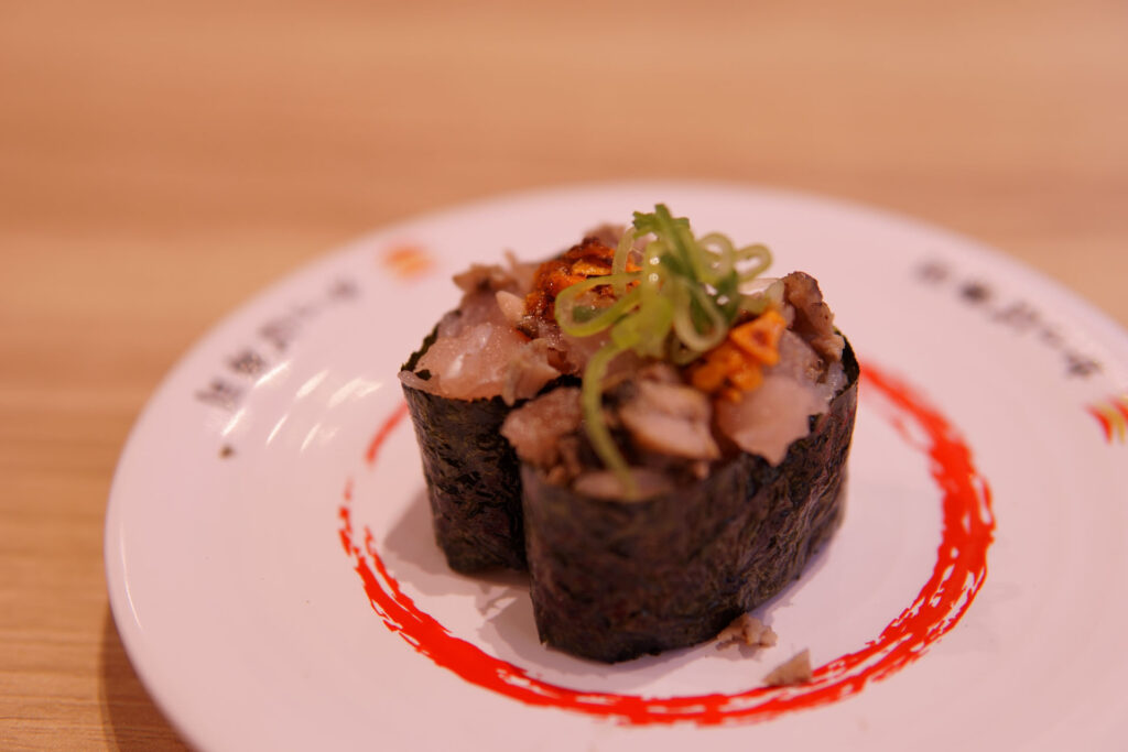 海鮮たたきザク旨ラー油軍艦