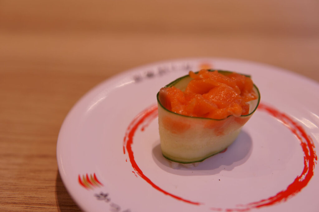 特盛サーモンぶつ かっぱ軍艦