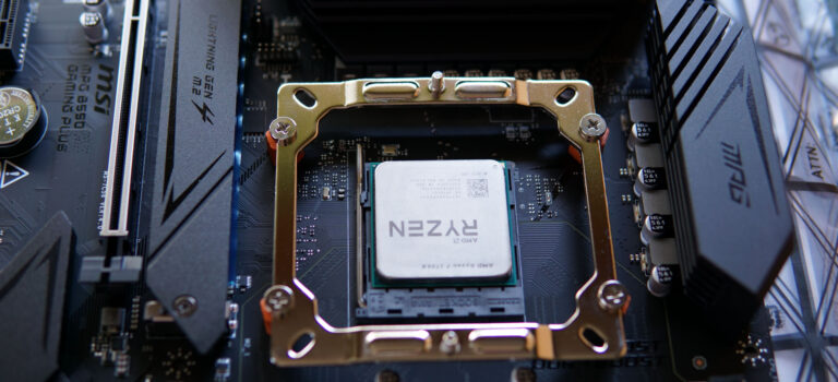 MSI MPG B550 GAMING PLUS と MAG A750GL PCIE5
